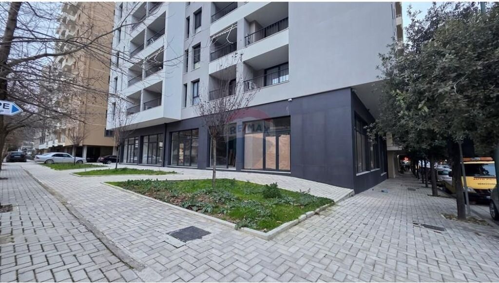 🏢 Ambient Biznesi Premium me Qera 