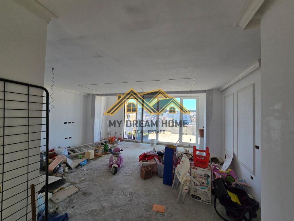 Apartament ne Shitje tek ish Rajoni i policis, Durrës !