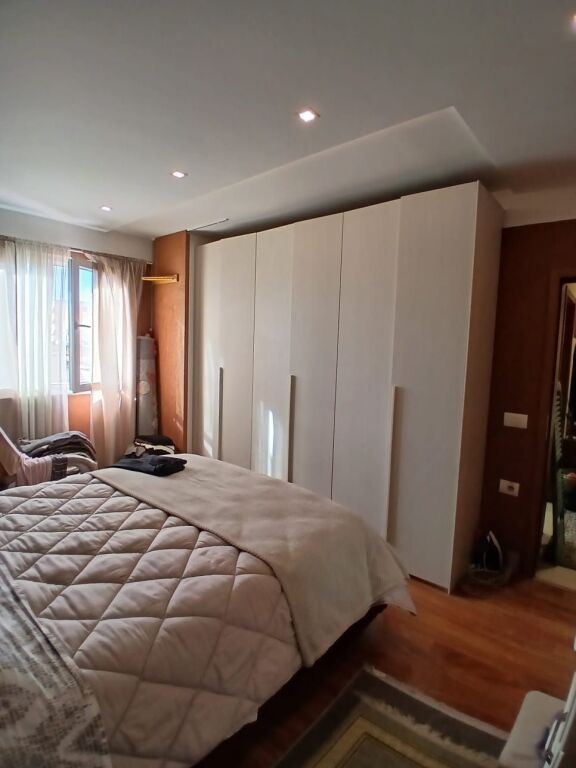 Appartamento Duplex in vendita 3+1 presso l'ex Parco degli Autobus (ID B1358) Tirana