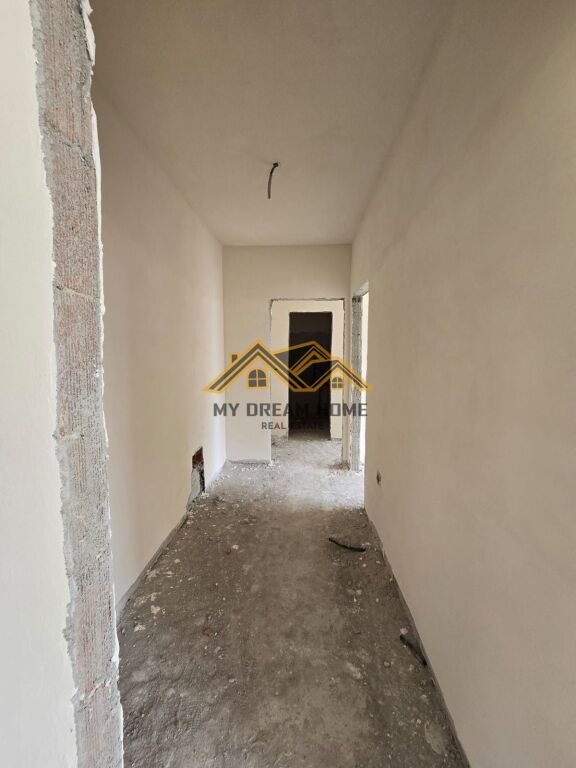 SHITET APARTAMENT 2+1+2 NE QENDER DURRES!