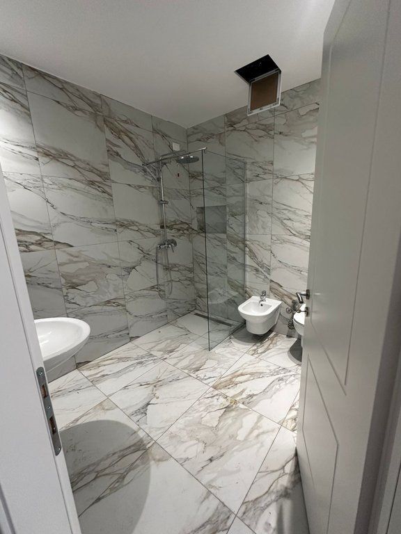 Shitet apartament 2+1+2, Lake View Residence