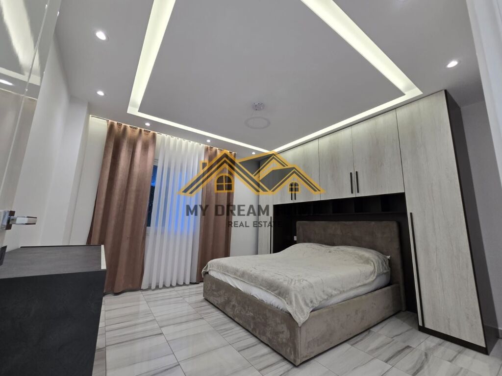 SHITET SUPER APARTAMENT 2+1 TEK SHKEMBI KAVAJES!