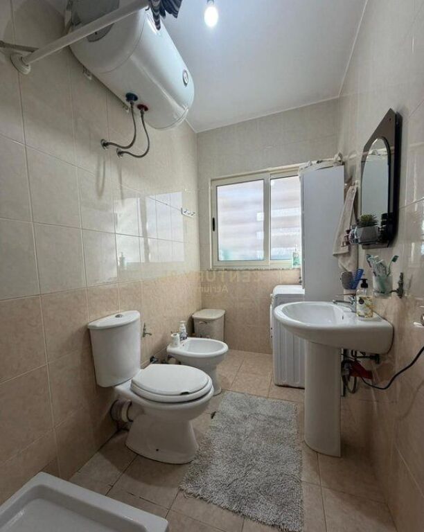 Jepet me qera 1+1 te ish fusha e aviacionit