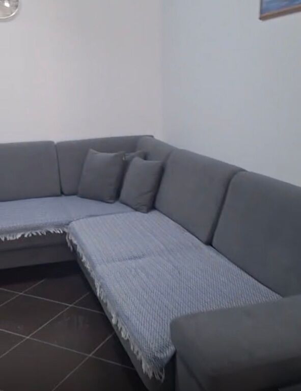 Jepet Me Qera Apartament 1+1+1 Ballkon