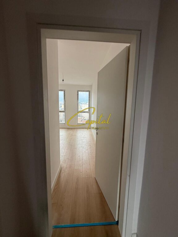 ZYRE ME QIRA 70 M2 RRUGA E ELBASANIT 59.000 LEKE