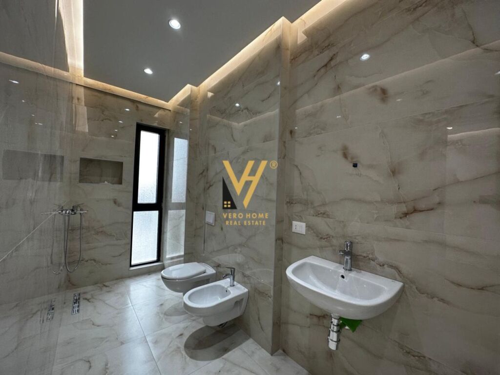 UFFICIO 106 M2 IN AFFITTO A ARLIS, FARMACIA 10 75.000 LEKE