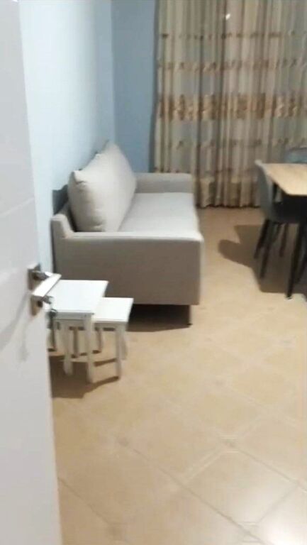🏢Ne zonen e 5 Majit,pas Concord Center jepet me qera apartament  2+1i mobiluar. 50,000 Leke