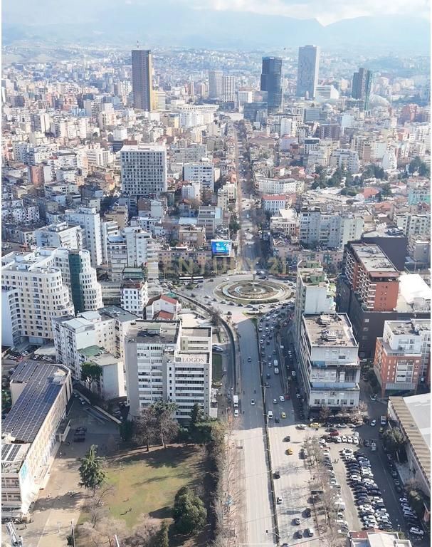 Apartment 168 m2 for sale at Zogu i Zi! 350,000 € Total area 168m2