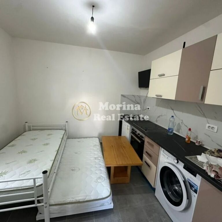 Affitto, Monolocale, Porcelan, 200 euro/mese