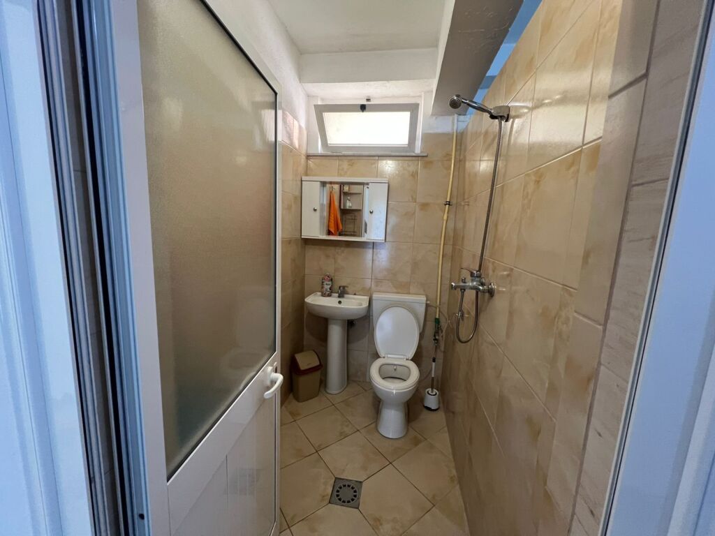 Villa for sale 3 floors 400,000 euros inside the ring near mine peza