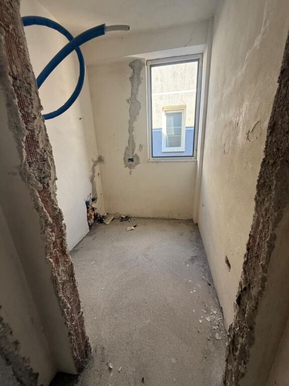 Kompleksi Tom Doshi Ne Shkoze Shitet Apartament 3+1+2 + Post Parkimi