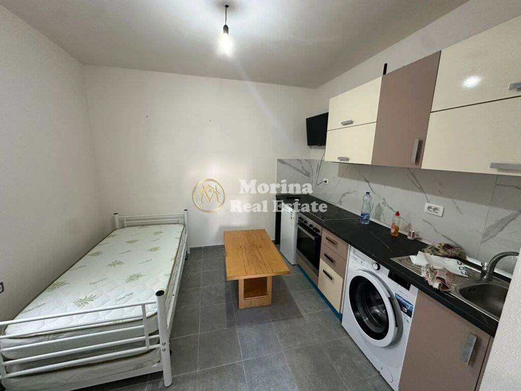 Affitto, Monolocale, Porcelan, 200 euro/mese