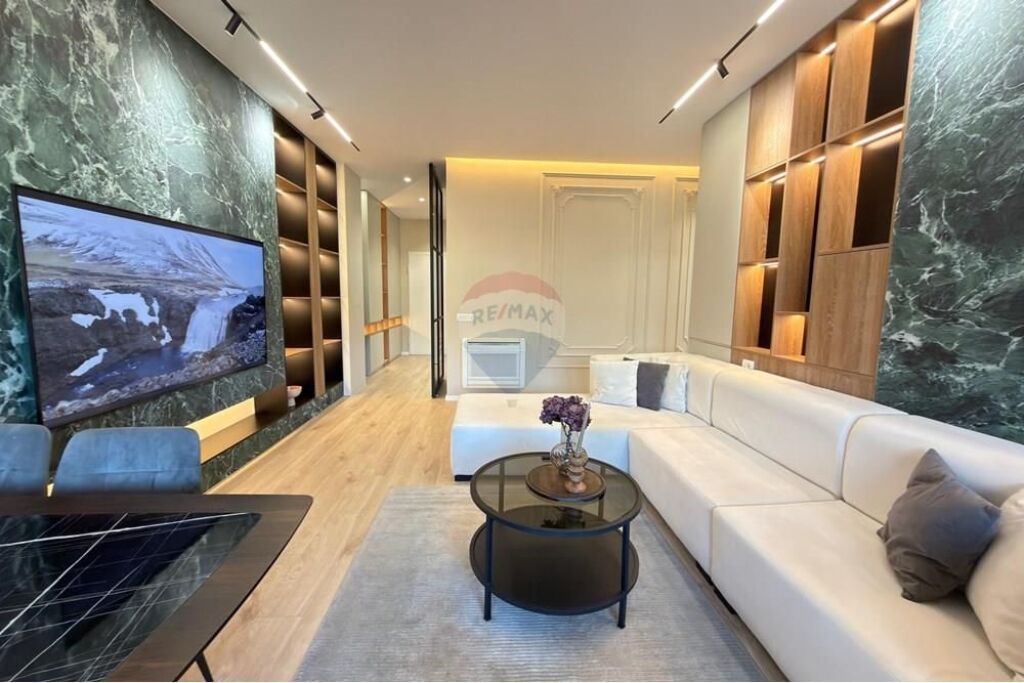 Apartment 2+1 for rent Barrikadave St.