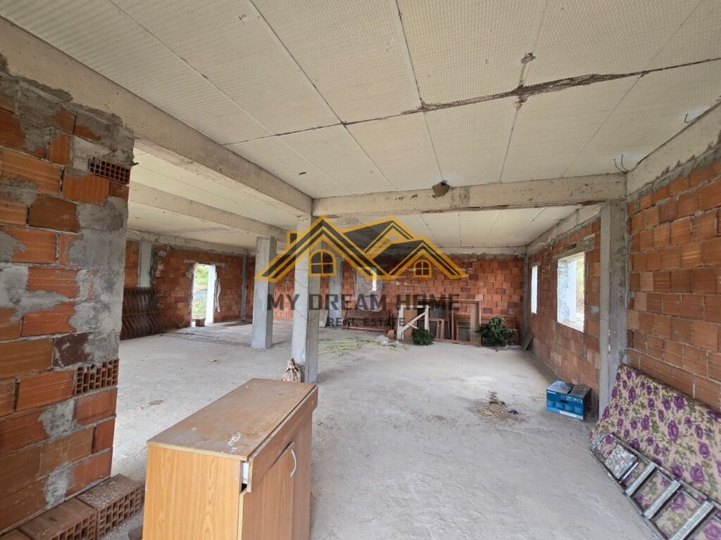 SHITET SHTEPI PRIVATE ZONA SPITALLES DURRES!