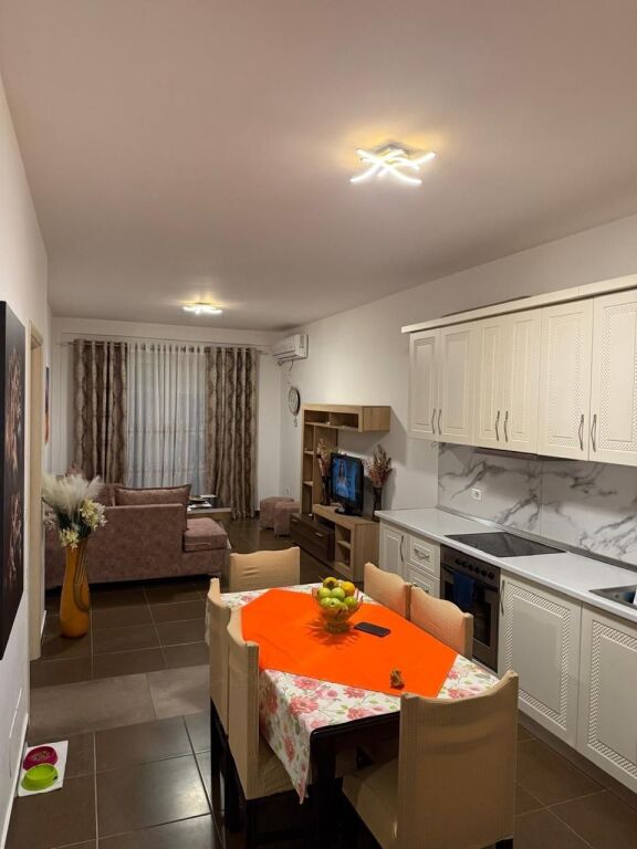 Jepet Apartment me qera