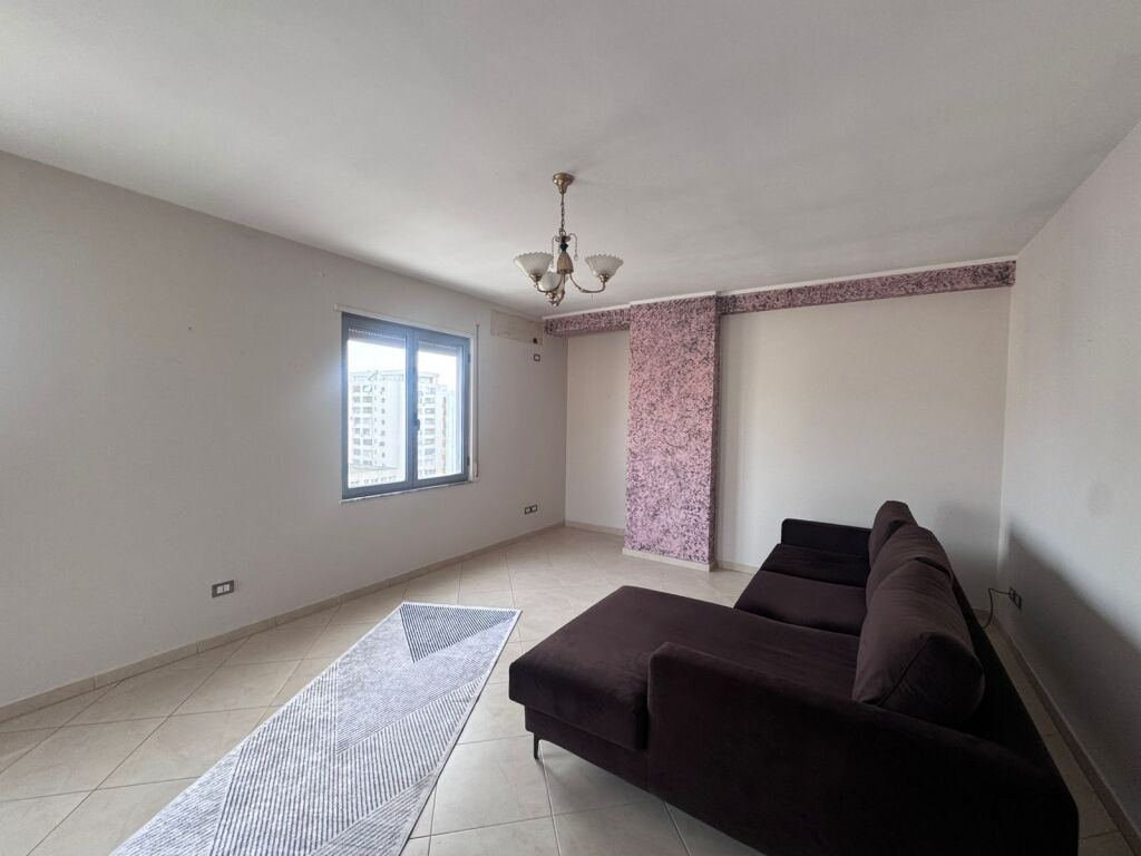 🏠 Shitet apartament 2+1+2 në Durrës