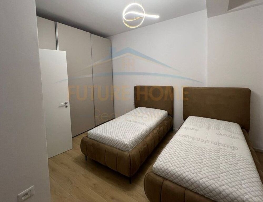 Qira Vilë 3-kateshe, Aba Residence, Sauk