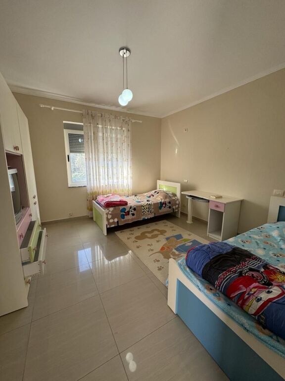 Jepet Shtepi Private me qera 3+1+2