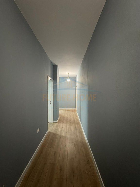 Shitet, Apartament 2+1,Fresk, Tirane
