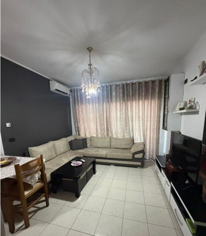 Jepet me qera 1+1 te ish fusha e aviacionit