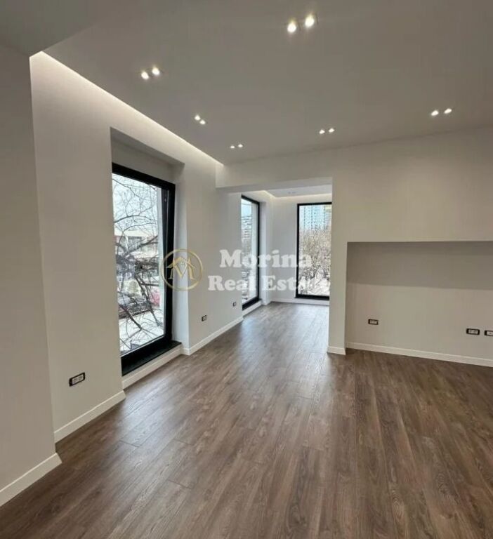 Qera | Ambjent Biznesi | Myslym Shyri| 1500 €/muaj