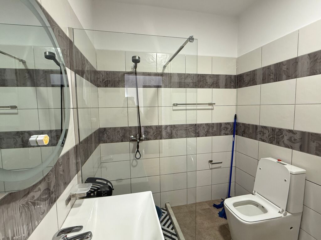 Shitet Apartament 2+1 tek Ish Fusha e Aviacionit