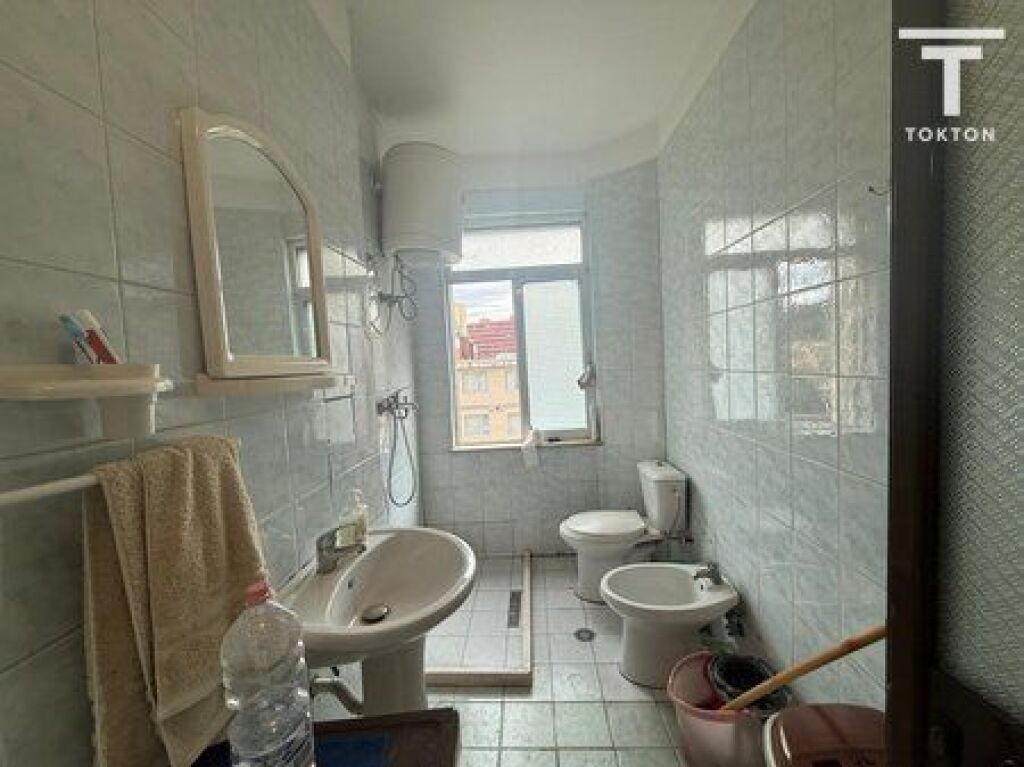 IN VENDITA, APPARTAMENTO 3+1+2, EX BLOCCO, TIRANA