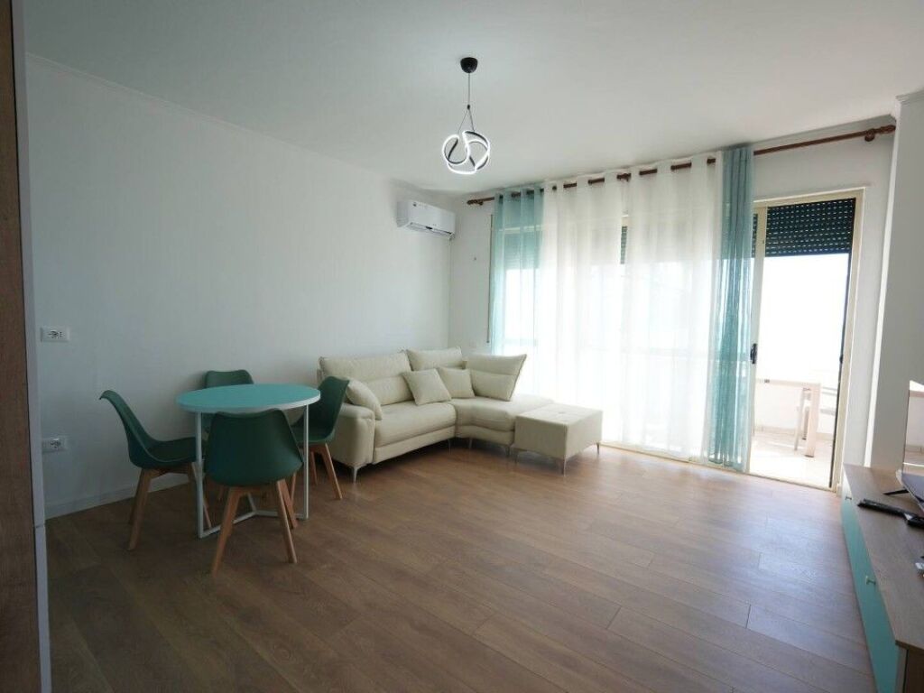 AFFITTASI SUPER APPARTAMENTO 1+1 CON VISTA MARE SULLA SPIAGGIA DI DURRES