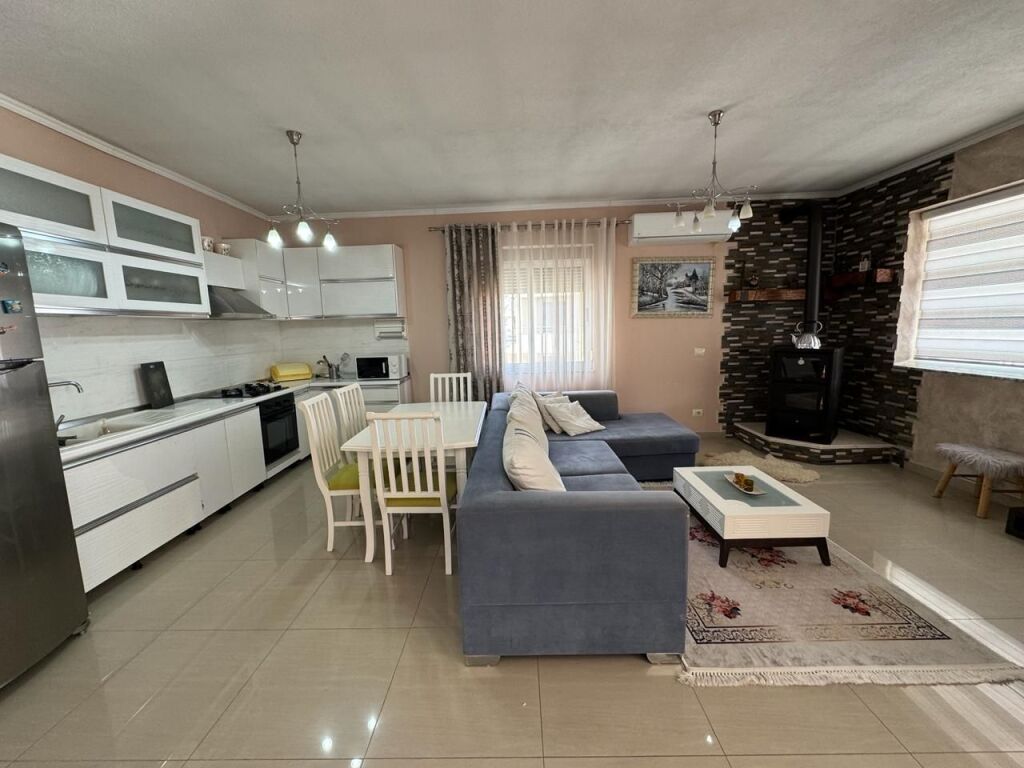 Jepet Shtepi Private me qera 3+1+2