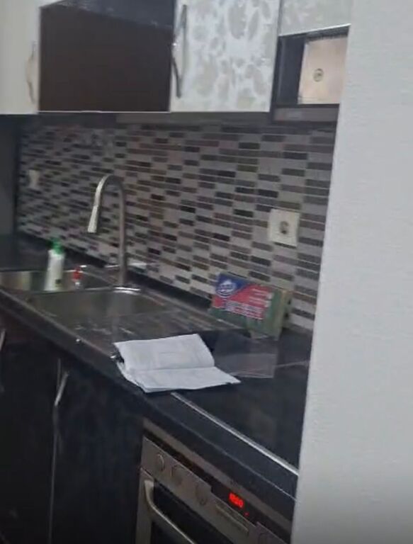 Jepet Me Qera Apartament 1+1+1 Ballkon