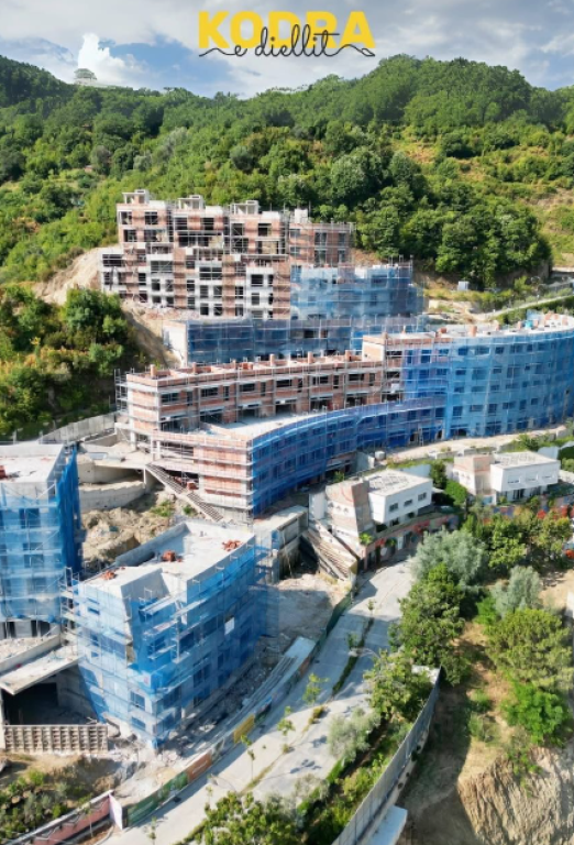 🏡 KODRA E DIELLIT 2  Shitet Apartament 3+1+2  