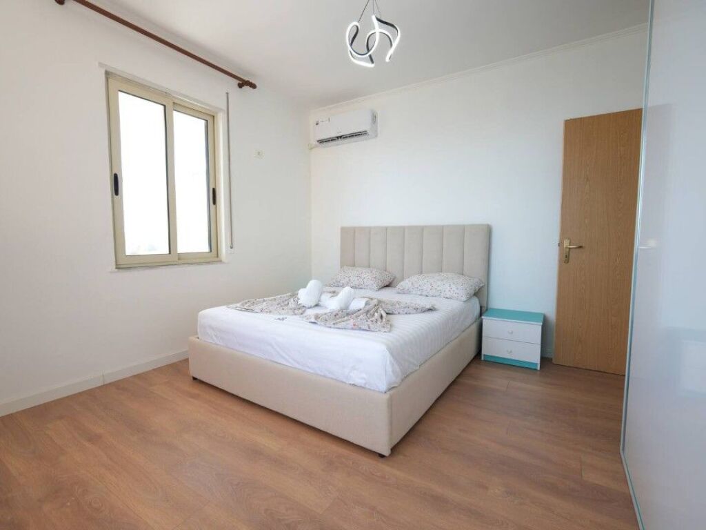 AFFITTASI SUPER APPARTAMENTO 1+1 CON VISTA MARE SULLA SPIAGGIA DI DURRES