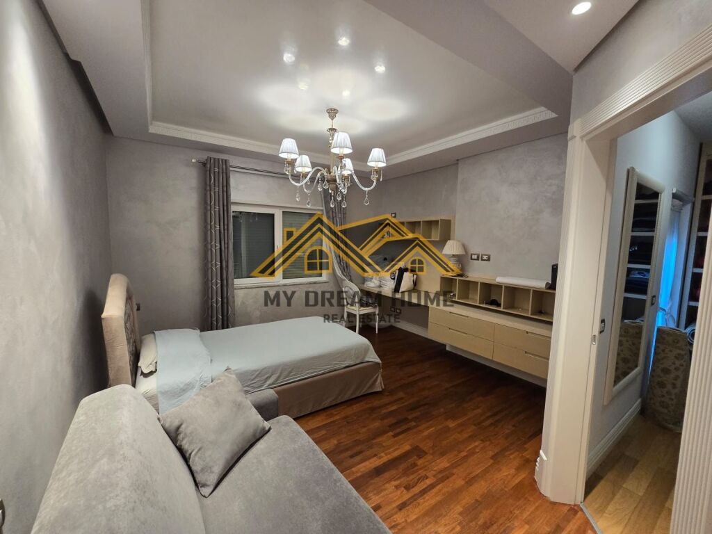 LUXURY APARTAMENT VOLLGA DURRES