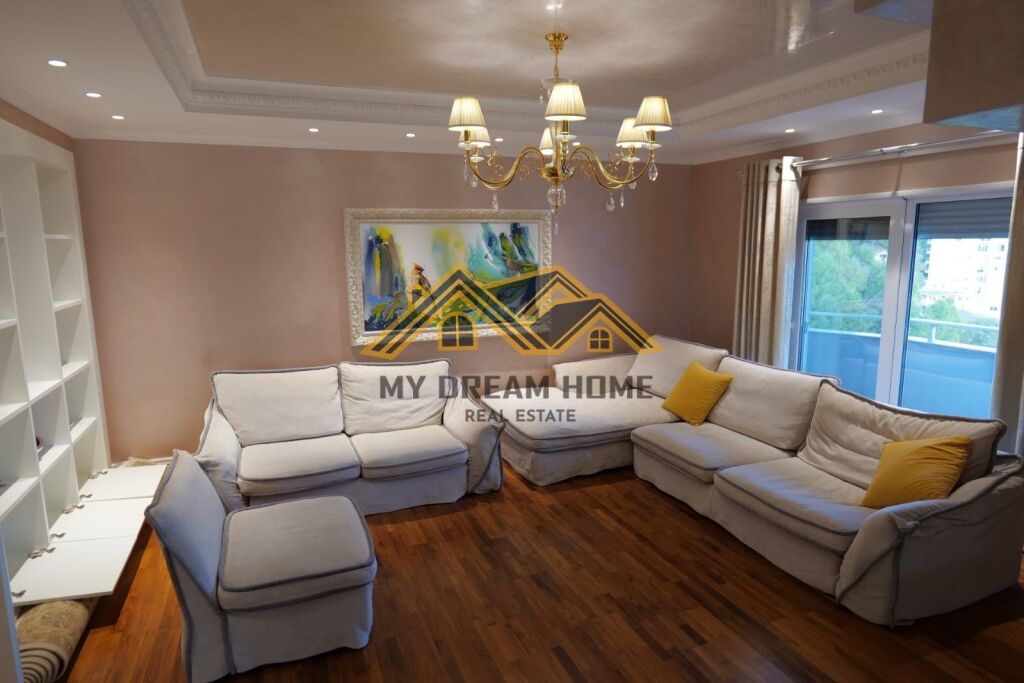 LUXURY APARTAMENT VOLLGA DURRES