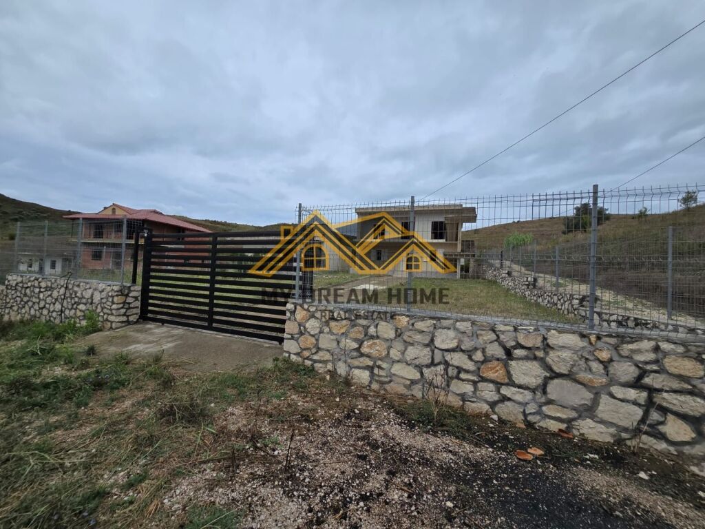 SHITET SHTEPI PRIVATE ZONA SPITALLES DURRES!