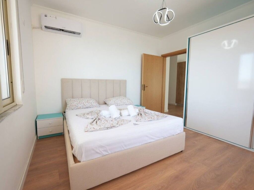 AFFITTASI SUPER APPARTAMENTO 1+1 CON VISTA MARE SULLA SPIAGGIA DI DURRES