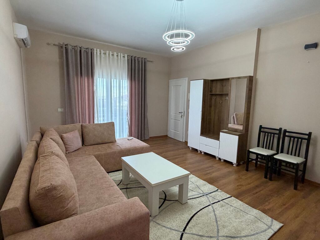 Kat vile private per qera