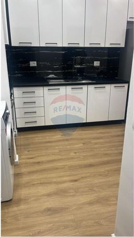 Apartment - For Rent - Mangalem Complex, Tirana 450 €