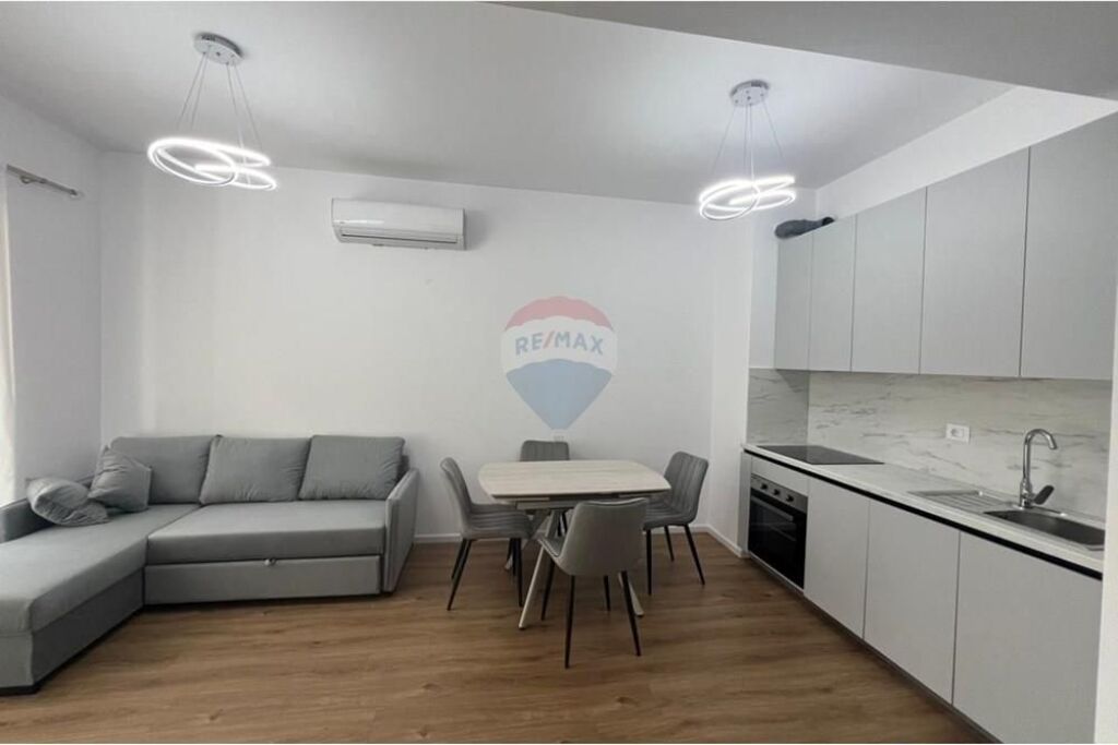 Apartment - For Rent - Mangalem Complex, Tirana 450 €