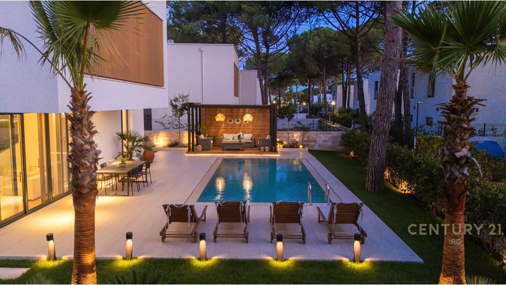 Shitet Vilë Super Lluksoze në San Pietro