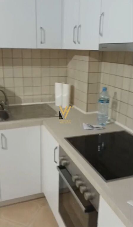 JEPET APARTAMENT 2+1+BLK ME QERA TE 5 MAJI 50.000 LEKE