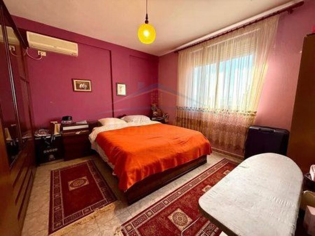 Shitet, Apartament 2+1, Ali Demi, Tiranë.