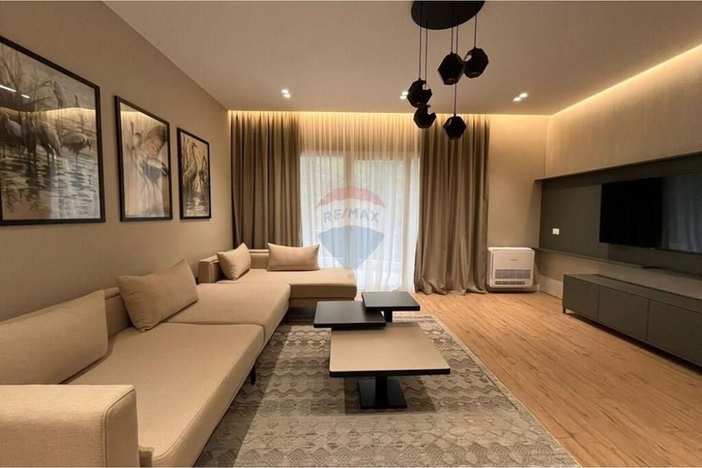 APARTAMENT LUKSOZ PER QIRA 2+1+2 +PARKIM