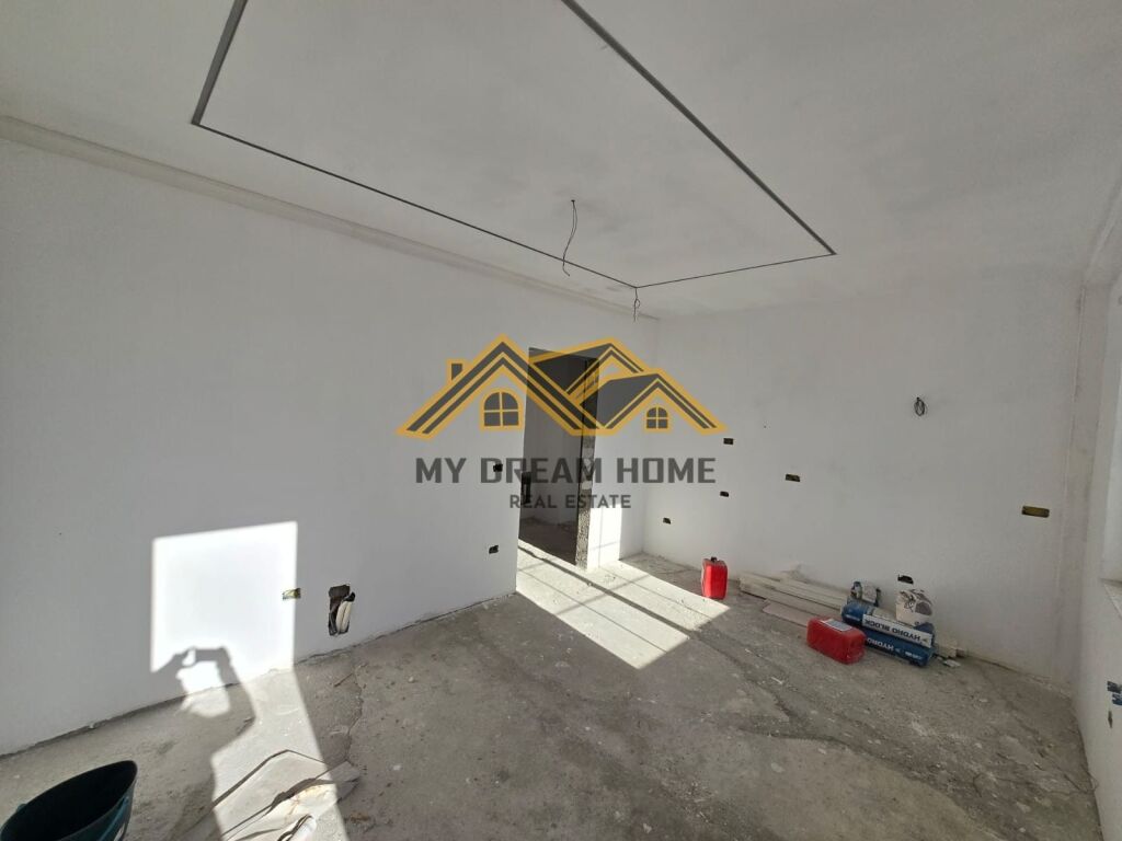 Apartament ne Shitje tek ish Rajoni i policis, Durrës !