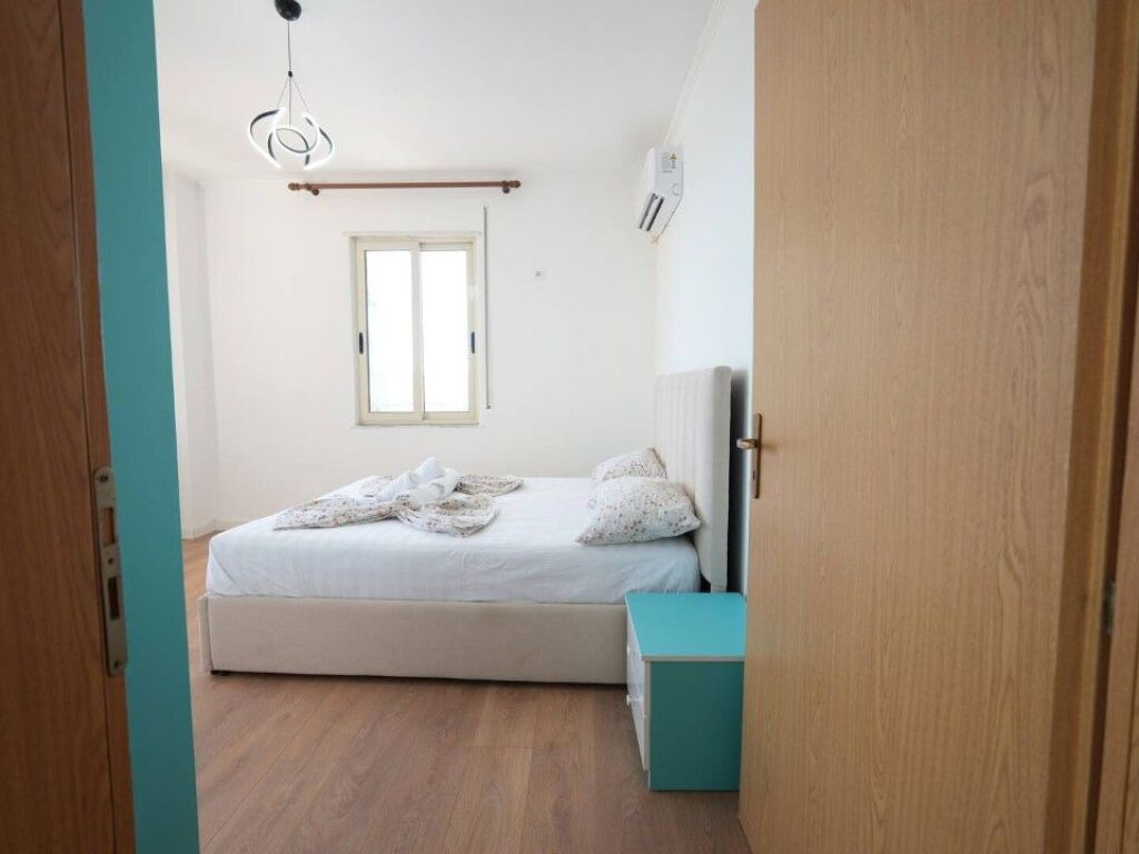 AFFITTASI SUPER APPARTAMENTO 1+1 CON VISTA MARE SULLA SPIAGGIA DI DURRES