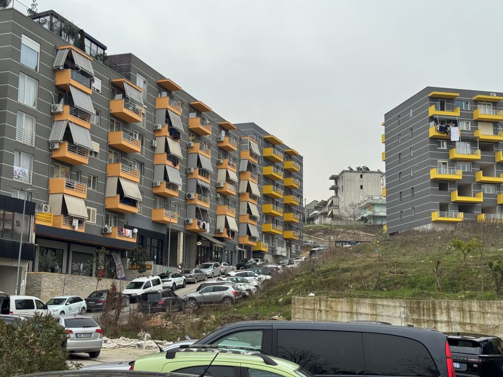 Okazion, apartament per shitje ne Fresk