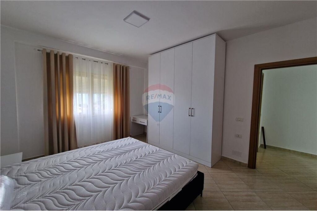 Apartament 1+1 me qera tek 7-pallatet,Vlore