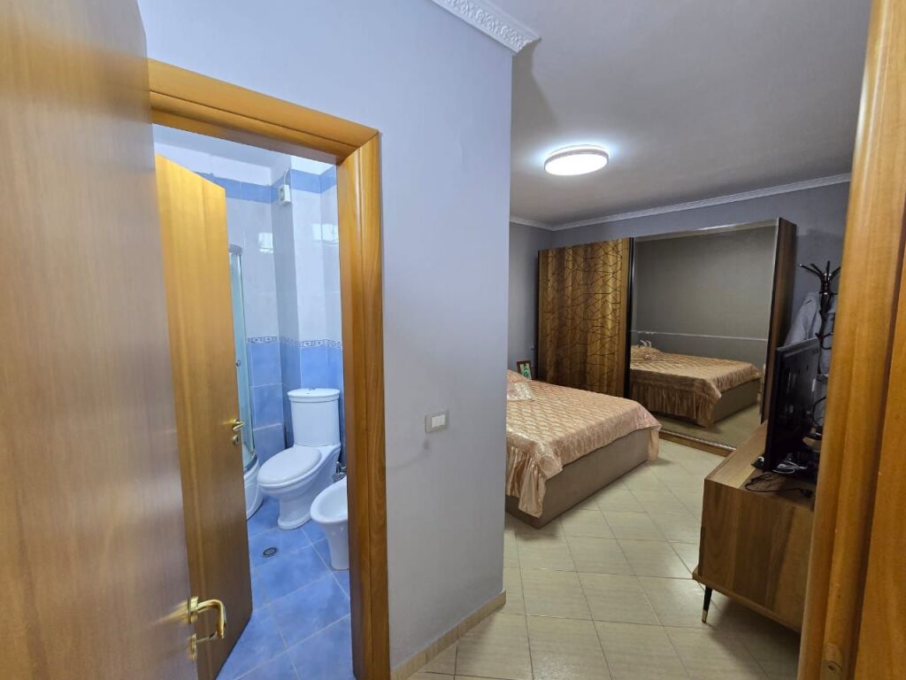 For sale 2+1+2 in Vlore (Officers' House)