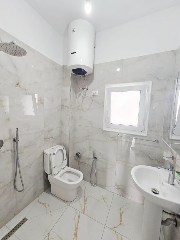 JEPET ME QERA APARTAMENT 2+1 NE ISH KENETE