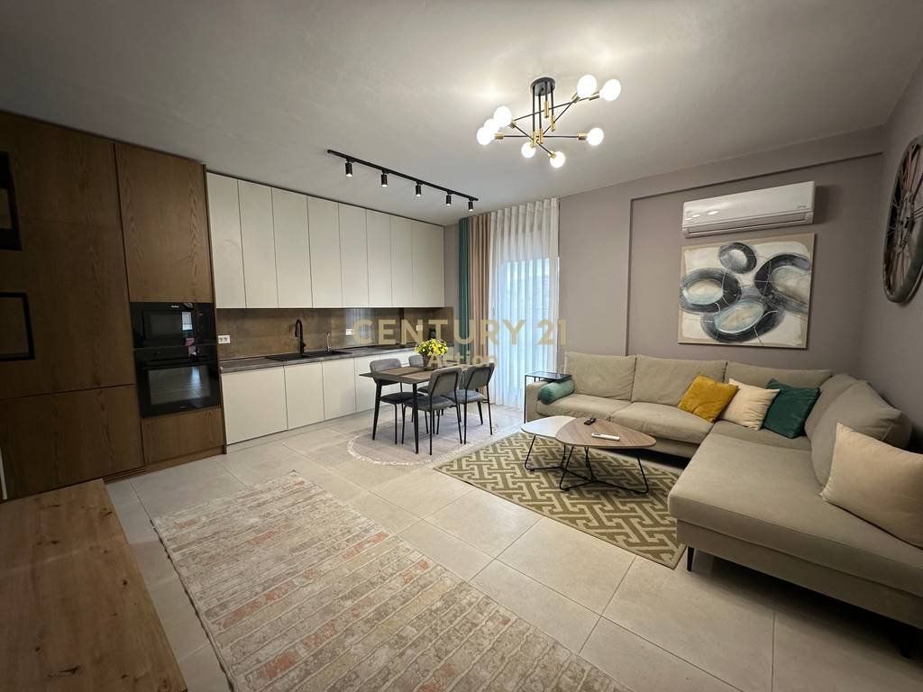 Apartment 2+1+2 for rent at Botaniku Residence, Albanian College